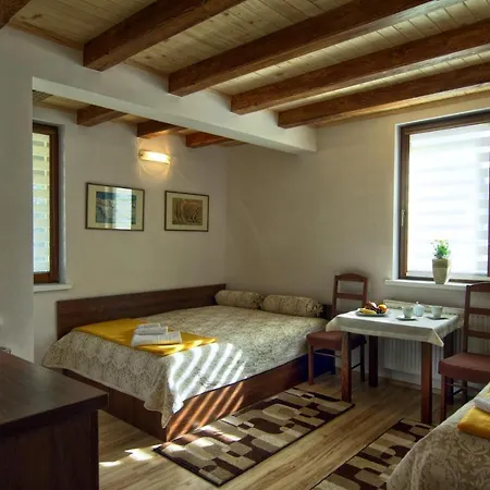 Salamandra Bed & Breakfast *